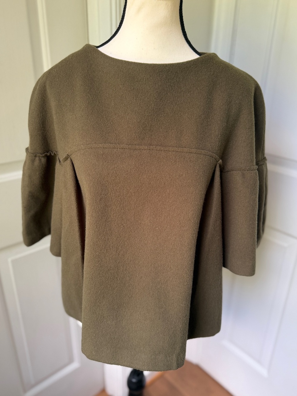 AVIE Japan 100% Wool Draped Pleated pullover Top - One Size/F